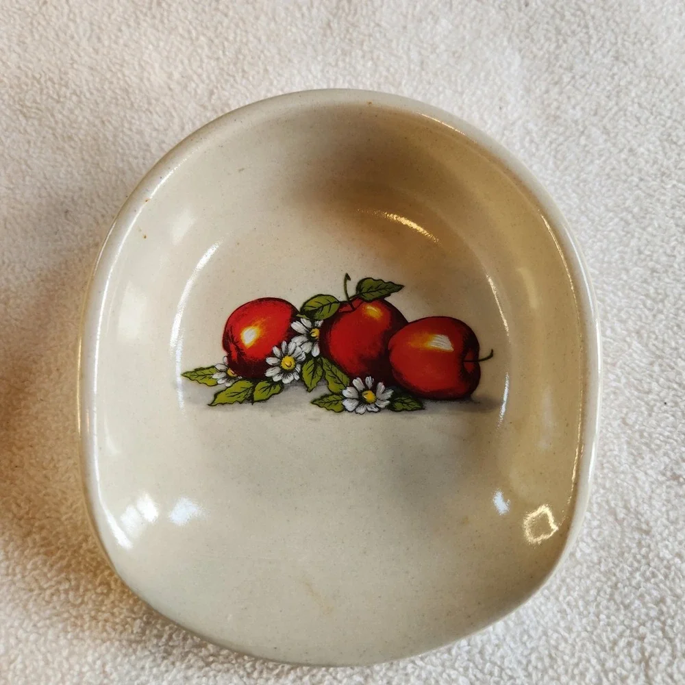 SHAKER & THANGS Stoneware‎ Pottery Spoon Rest Apples Texas Country VTG 80s